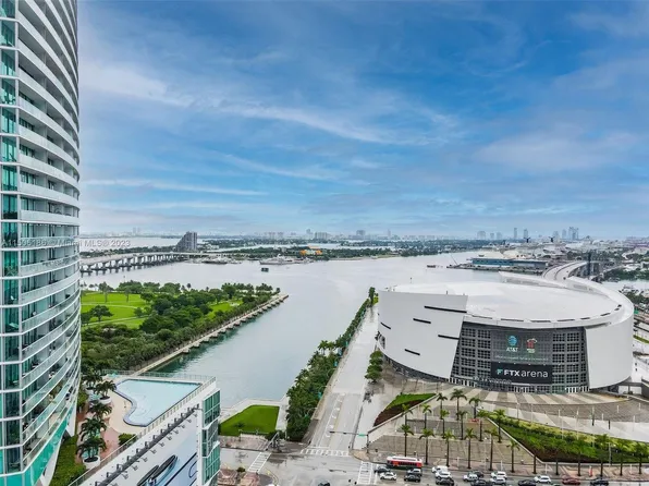 888 Biscayne Blvd, Miami, FL 33132