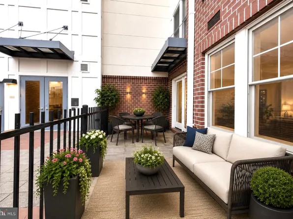 1418 N Rhodes St #B120, Arlington, VA 22209