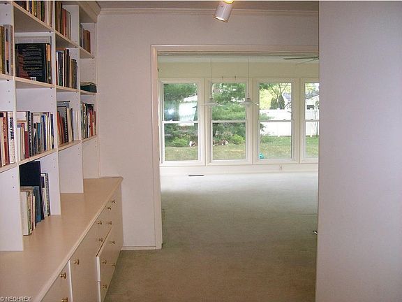 5th image of 6083 Park Ridge Dr