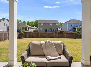 124 Willow Grove Ln, Fuquay Varina, NC 27526