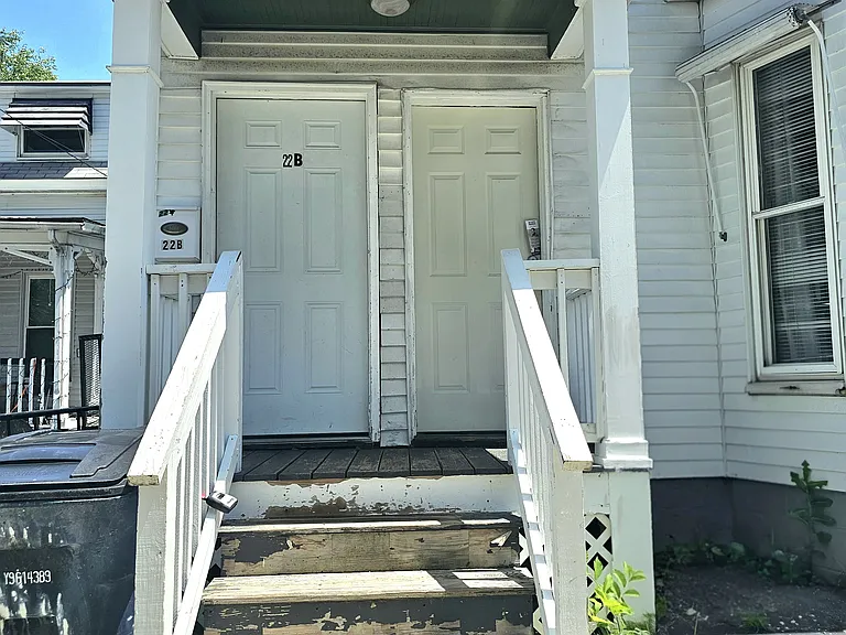 22 Beech St #B — Photo 2