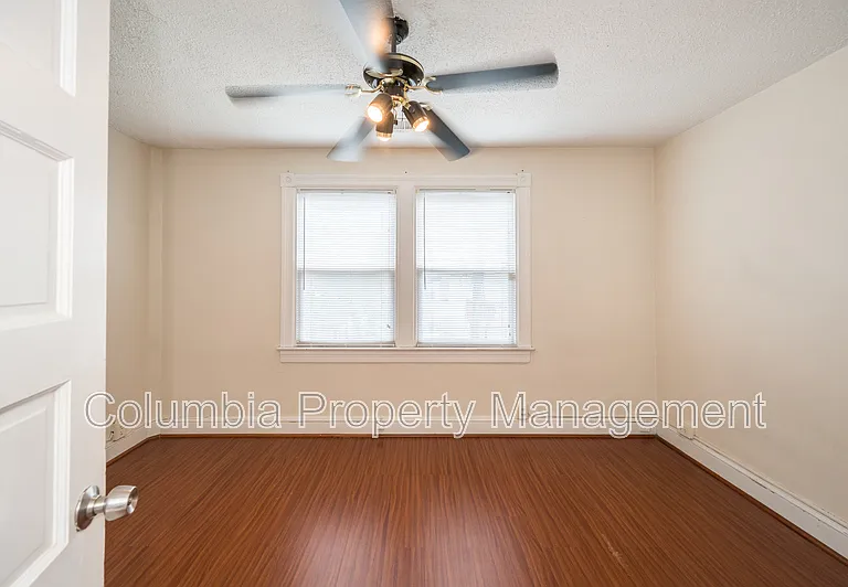 1159 3rd St NE — Photo 14