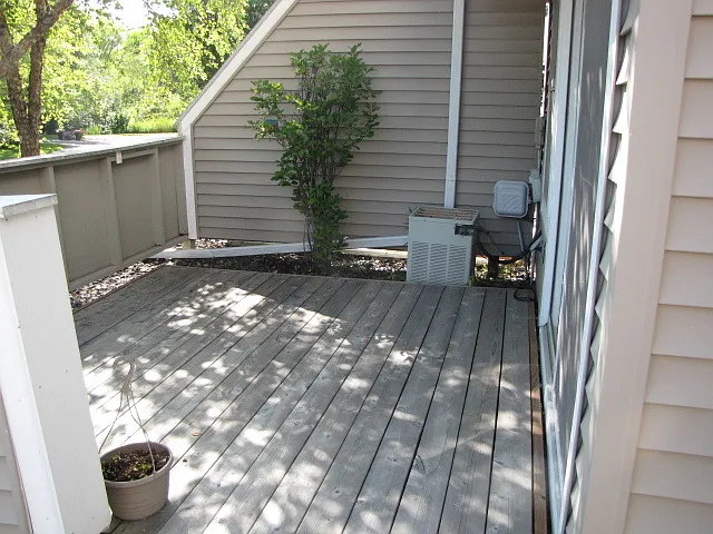 2165 Shenandoah Ct N #F — Photo 13