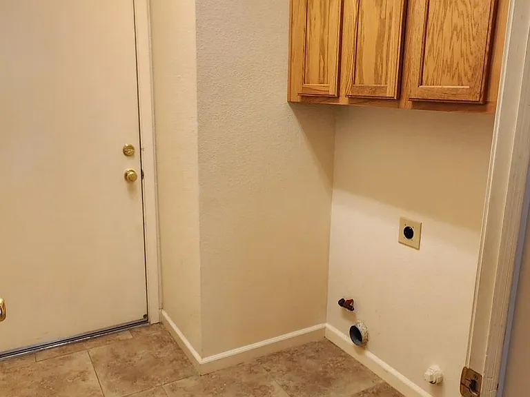 Laundry Room/Entry to garage