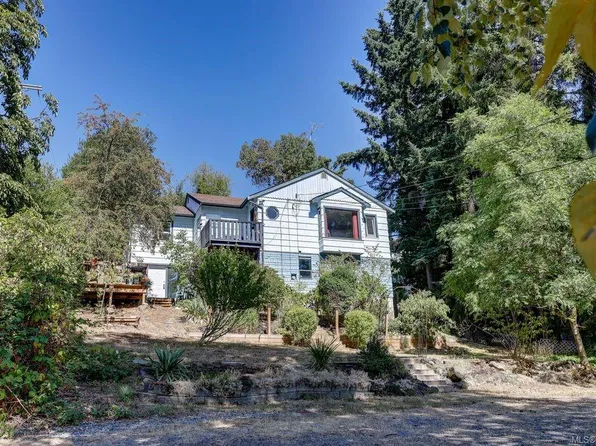 995 Franklyn St, Nanaimo, BC V9R 2Y6