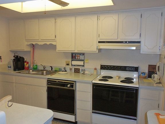 5th image of 3001 Heritage Dr APT 206