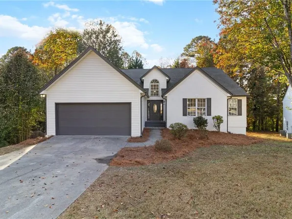 5390 Regency Lake Ct, Sugar Hill, GA 30518