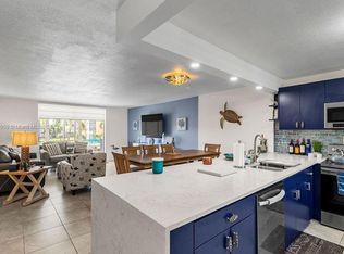 314 SE 10th St APT 203, Dania Beach, FL 33004