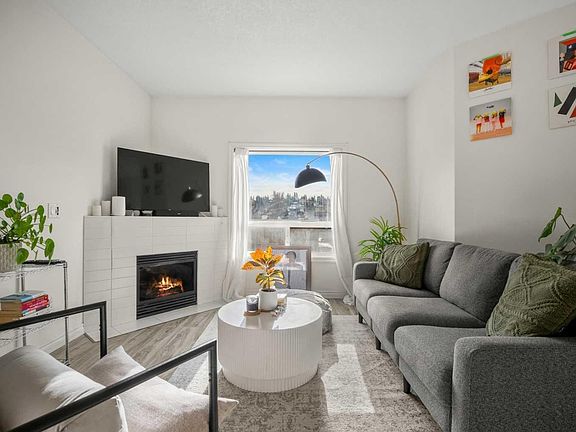 3rd image of 1514 11th St SW #2106