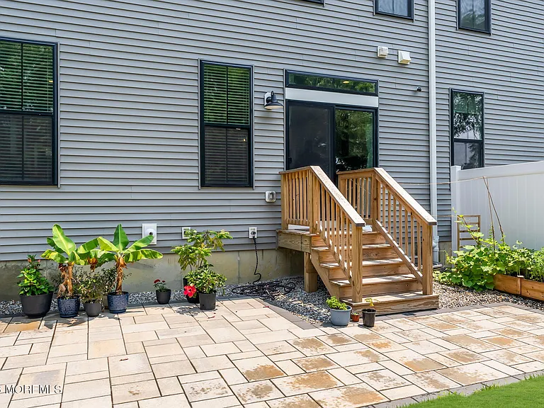 113 Mustang Dr — Photo 23