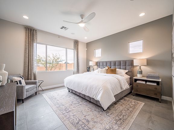 4th image of 3910 S Bridlewood