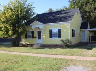 413 W Comanche St, Marlow, OK 73055