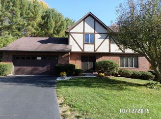 26 Fox Hollow Dr, Dallas, PA 18612