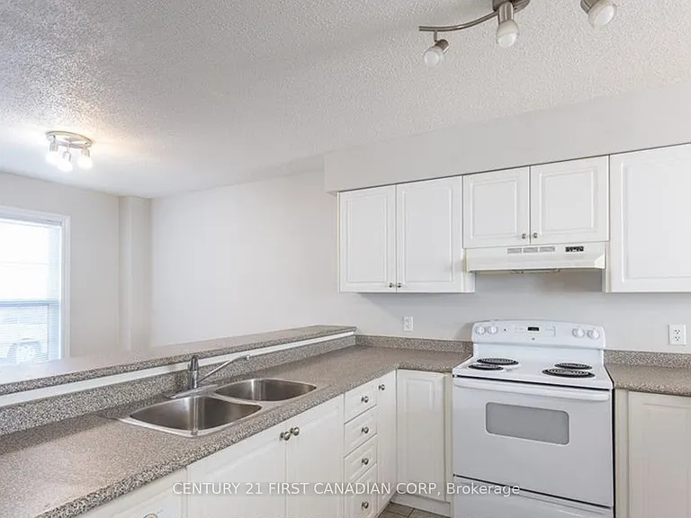 600 Sarnia Rd #47 — Photo 7