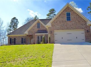 135 Bay Tree Ln, Thomasville, NC 27360