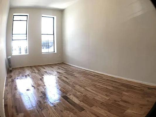 Rented by Lang Realty LLC | media 25