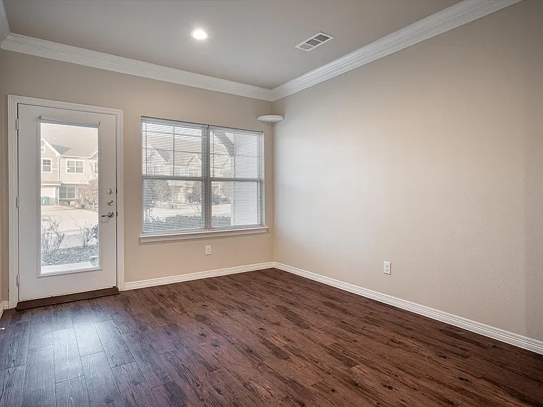 2721 Vine Ct — Photo 15