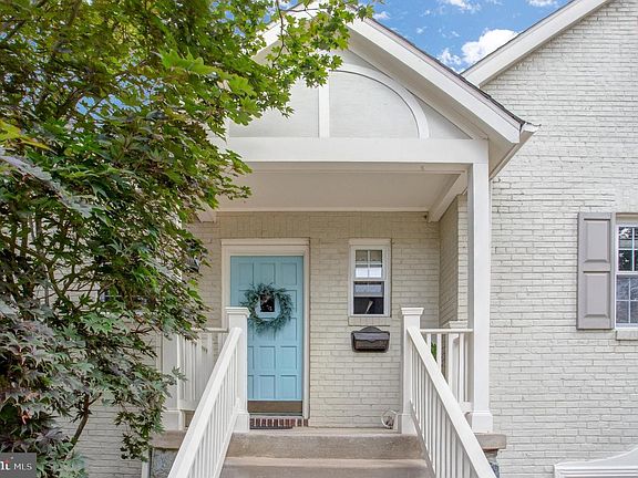 2nd image of 1109 Trinity Dr #9