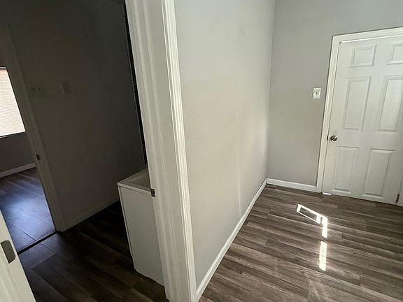 4th image of 817 S 8th St