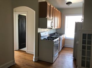 2563 W Montrose Ave APT 1B, Chicago, IL 60618