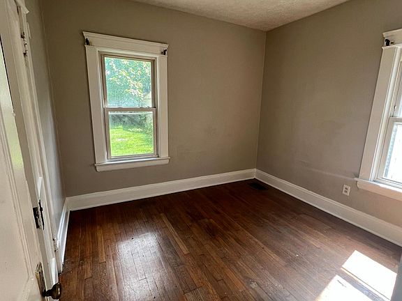 5th image of 3419 E 125th St #1