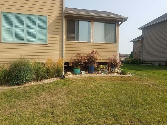 4th image of 500 E Southside Dr