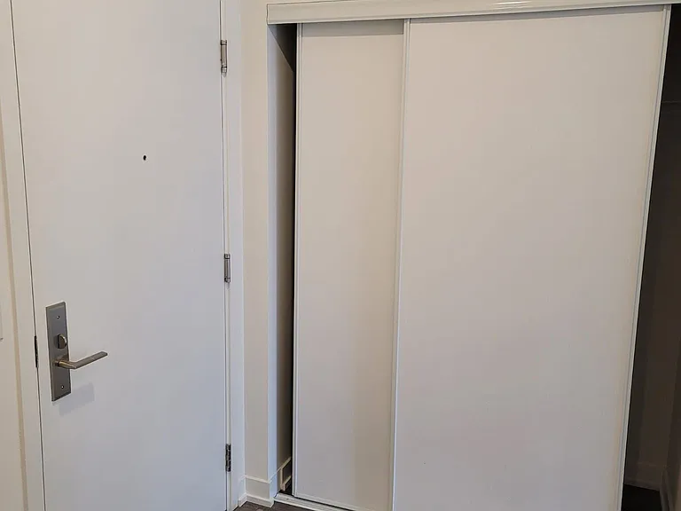 20 Edward St #923 — Photo 14