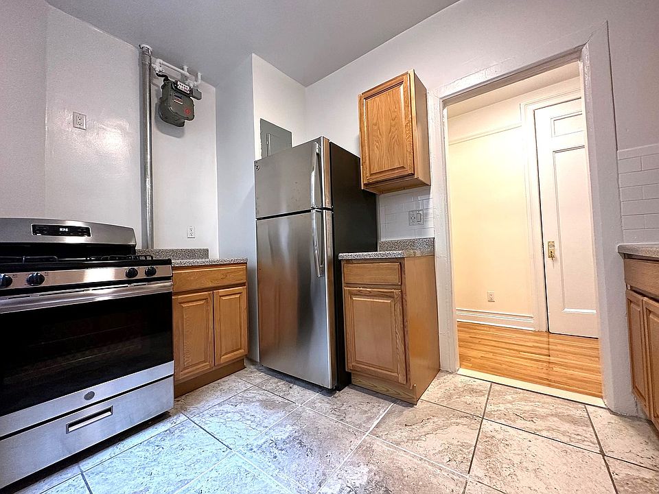 1st image of 2 S Pinehurst Ave APT 2G