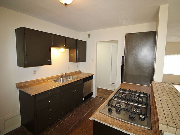 5th image of 4400 Ashwood Dr