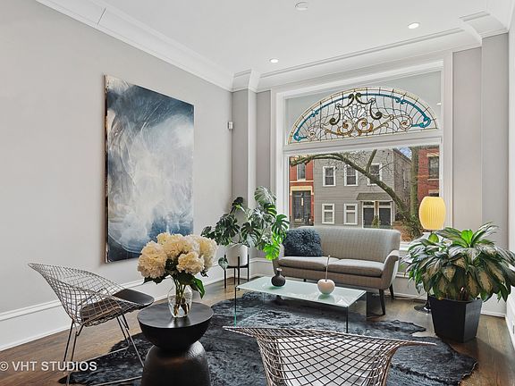 5th image of 1907 N Bissell St APT 1