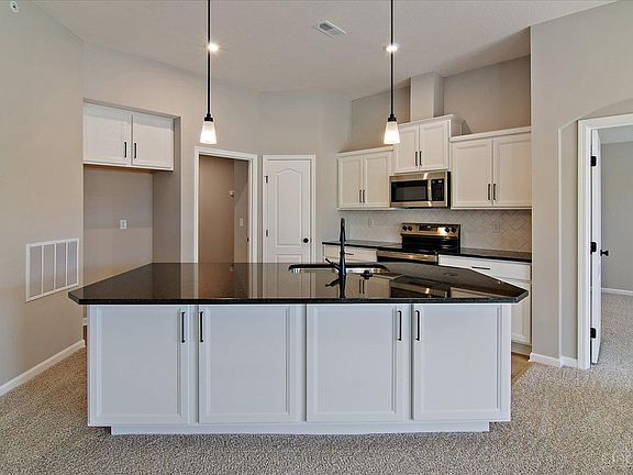 3rd image of 527 Tradition Rdg #81304