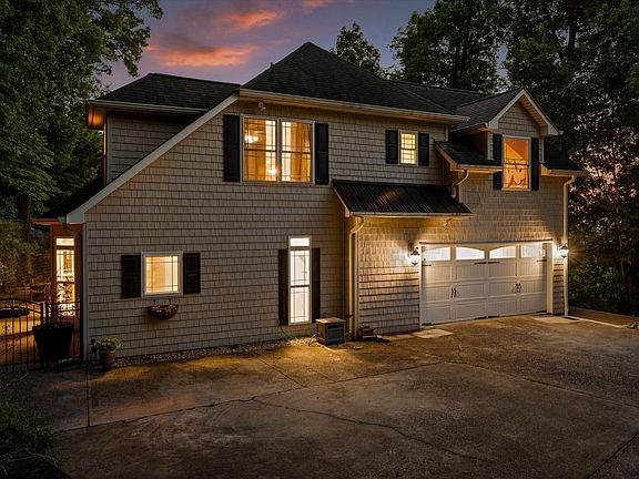 2nd image of 2399 Red Tail Ln