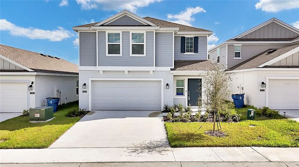 4 bed, 2.5 bath, 1932 sqft, $2,350 — Photo 1