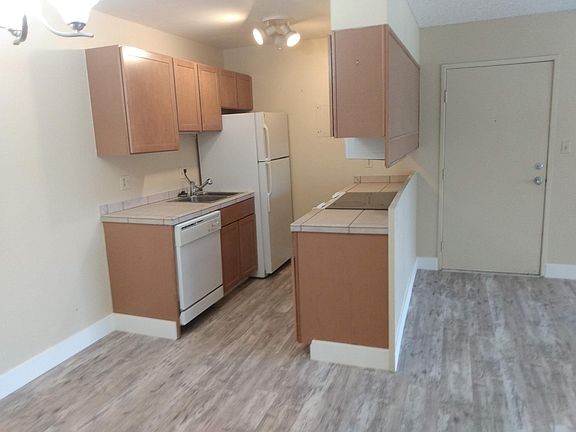 3rd image of 850 W Moorhead Cir APT 1I