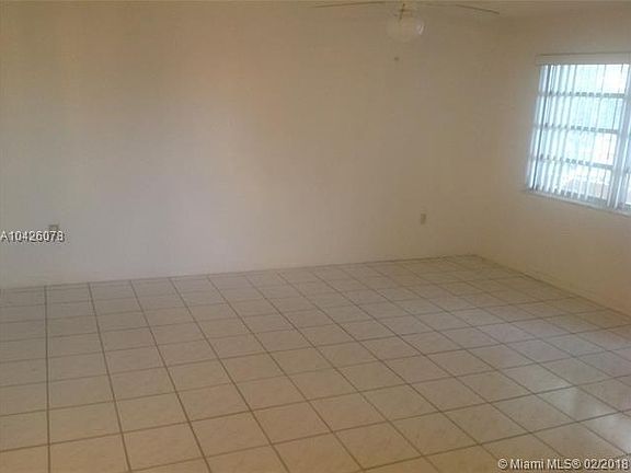 3rd image of 20275 NE 2nd Ave APT 24