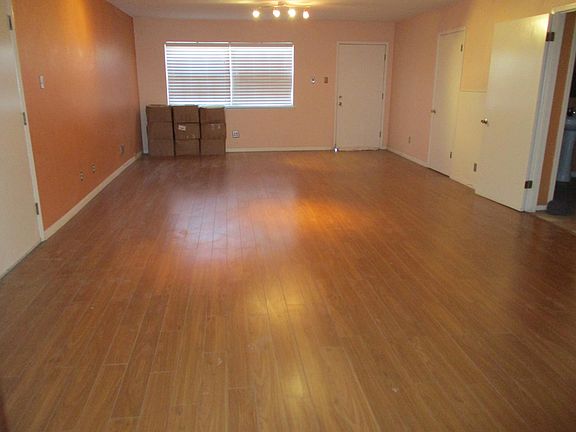 5th image of 3135 Forney Ln #2