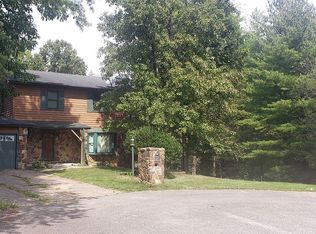 5850 Temper Trail Ct, Evansville, IN 47720