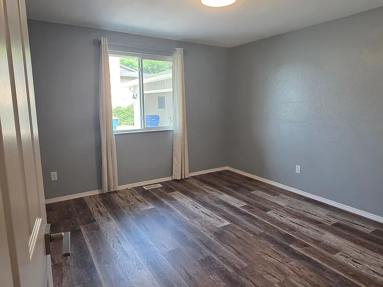 6818 W Desert Ave — Photo 17