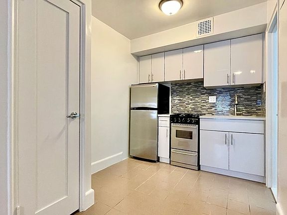 5th image of 138 W 92nd St APT 1F