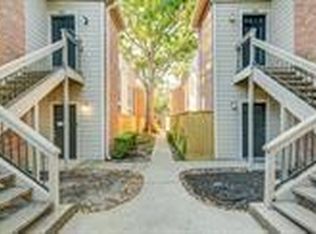 2001 Bering Dr APT 8J, Houston, TX 77057