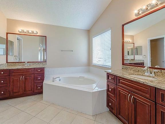 4th image of 1620 Gatsby Ct