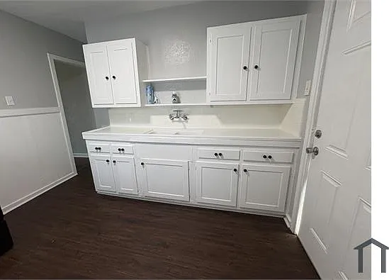 2077 Hazel St — Photo 20