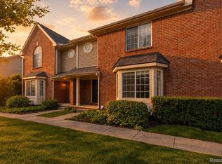 1513 Anne Dr, Royal Oak, MI 48067