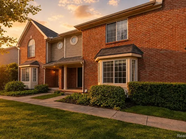 1513 Anne Dr, Royal Oak, MI 48067