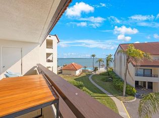 103 1st St E APT 216, Tierra Verde, FL 33715