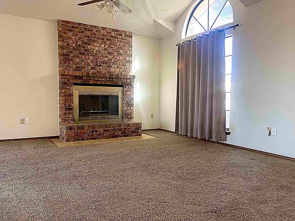 5th image of 3607 Basswood Dr