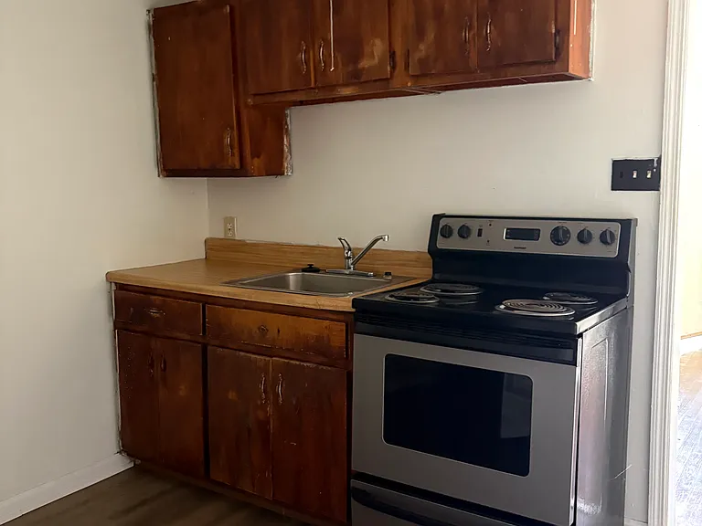 823 Siluria St #825 — Photo 5