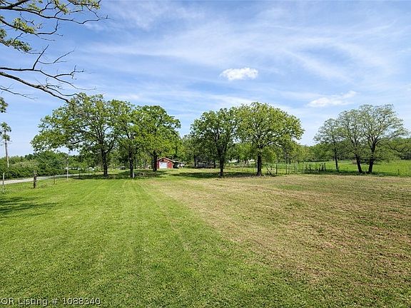 3rd image of Taylor Dr