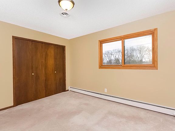 4th image of 7424 Xerxes Ave N