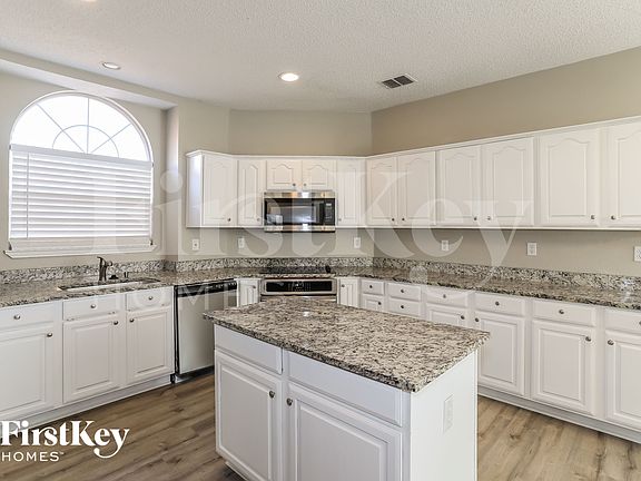 4th image of 5210 Orlando Cir